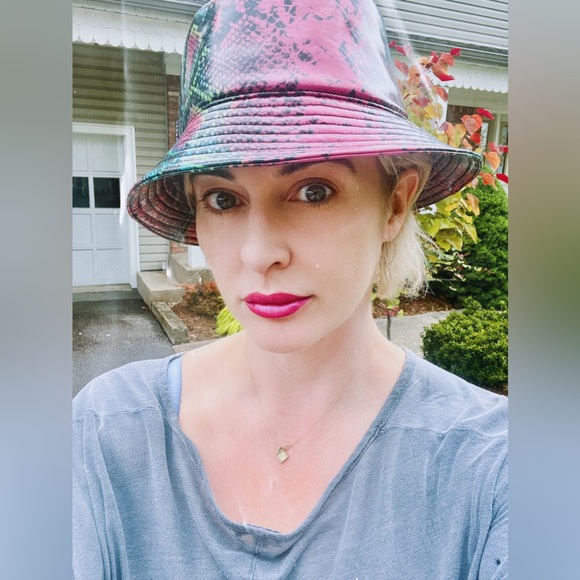 Meet your Posher, Erin - Picture 9 of 15